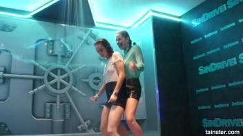 A new year with new wet amateur girls Screencap 16 on www.sinx.com