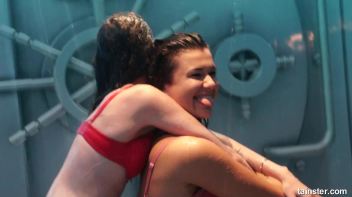 A new year with new wet amateur girls Screencap 31 on www.sinx.com