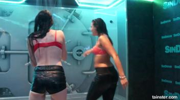 A new year with new wet amateur girls Screencap 32 on www.sinx.com