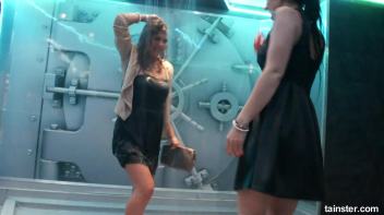A new year with new wet amateur girls Screencap 70 on www.sinx.com