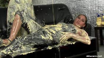 All Purpose Eurobabe Cream Infomercial Screencap 75 on www.sinx.com