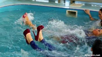 Wetlook Workout Screencap 87 on www.sinx.com