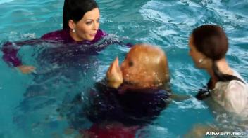 Wetlook Workout Screencap 71 on www.sinx.com