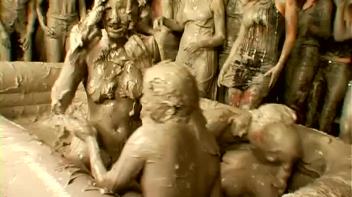 Mud Thirsty Mob Of Honies Screencap 88 on www.sinx.com