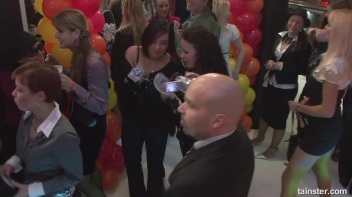 Gash Gamblers Part 5 - Main Edit Screencap 9 on www.sinx.com