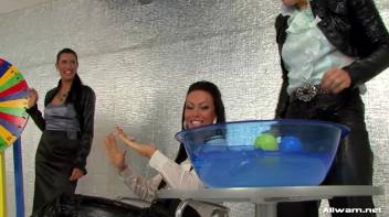 Slime It! Screencap 24 on www.sinx.com