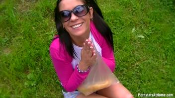 The Tastiest Hotdog Ever Screencap 7 on www.sinx.com