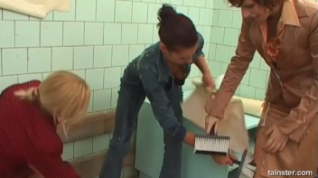 Buckets of Fun Screencap 14 on www.sinx.com