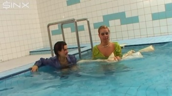 Silky Wet And Messy Fun Screencap 70 on www.sinx.com
