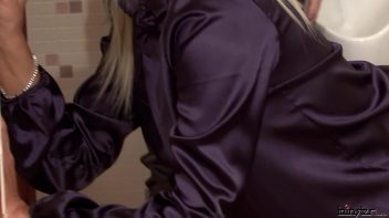 Blond Bimbo Titties Blasted With Cum Screencap 7 on www.sinx.com