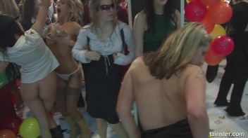 Gash Gamblers Part 4 - Cam 3 Screencap 43 on www.sinx.com