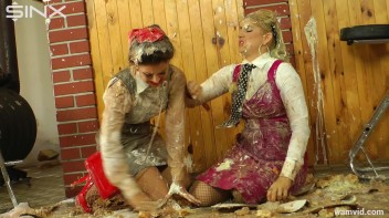 Two hot girls get messy with cake Screencap 32 on www.sinx.com