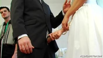 A Very Golden Bridal Shower Screencap 12 on www.sinx.com