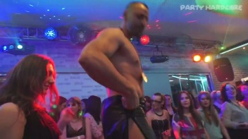 Party Hardcore Gone Crazy Vol. 27 Part 5 - Cam 4 Screencap 76 on www.sinx.com