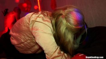 Valentine's Day Vaginas Part 5 - Cam 1 Screencap 34 on www.sinx.com