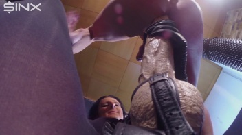 Der Ritt auf dem Megaschwanz Screencap 2 on www.sinx.com