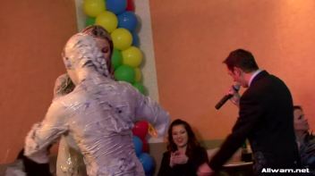 Champagne Before Mud Can Get Messy! Screencap 33 on www.sinx.com