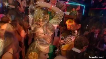 Pussy Casino Part 1 - Cam 2 Screencap 9 on www.sinx.com