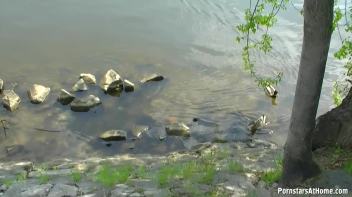 Super Cute Sweety Gives Riverside BJ! Screencap 9 on www.sinx.com