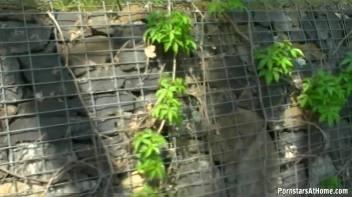 Super Cute Sweety Gives Riverside BJ! Screencap 11 on www.sinx.com