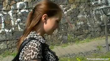 Super Cute Sweety Gives Riverside BJ! Screencap 8 on www.sinx.com