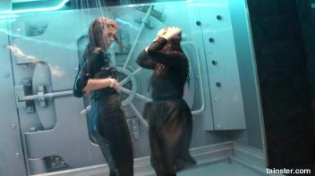 Allwam babes sharing their wet fun Screencap 47 on www.sinx.com