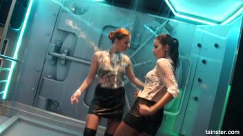 Allwam babes sharing their wet fun Screencap 71 on www.sinx.com
