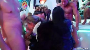 Pussy Blizzard Part 3 - Cam 2 Screencap 18 on www.sinx.com