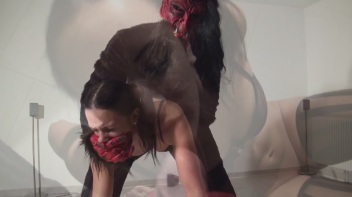 Durchgevögelt vom Krampus Screencap 41 on www.sinx.com