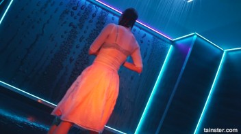 Elegant, Wet, And Living It Up! Screencap 27 on www.sinx.com