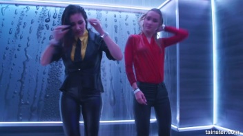 Elegant, Wet, And Living It Up! Screencap 47 on www.sinx.com