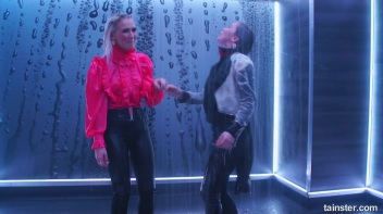 Elegant, Wet, And Living It Up! Screencap 70 on www.sinx.com