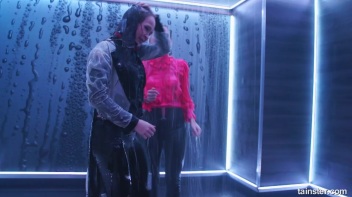 Elegant, Wet, And Living It Up! Screencap 72 on www.sinx.com