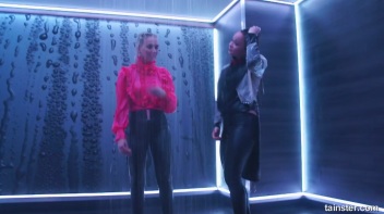 Elegant, Wet, And Living It Up! Screencap 82 on www.sinx.com