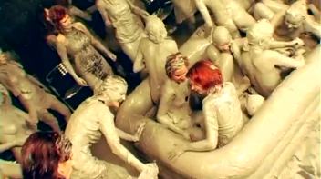 Underground Eurobabe Mud Club Screencap 53 on www.sinx.com