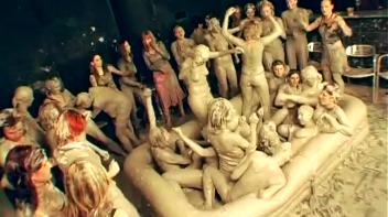 Underground Eurobabe Mud Club Screencap 65 on www.sinx.com