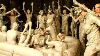 Underground Eurobabe Mud Club Screencap 70 on www.sinx.com