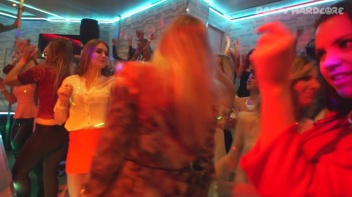 Party Hardcore Gone Crazy Vol. 25 Part 1 - Cam 1 Screencap 30 on www.sinx.com