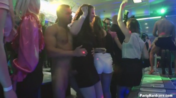 Party Hardcore Gone Crazy Vol. 32 Part 1 - Cam 1 Screencap 83 on www.sinx.com