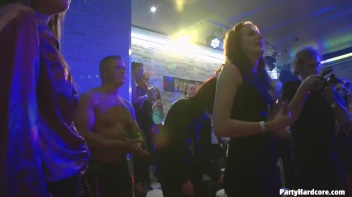 Party Hardcore Gone Crazy Vol. 32 Part 1 - Cam 1 Screencap 37 on www.sinx.com