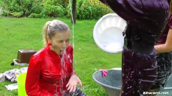 Sudsy Wetlook Washing Screencap 77 on www.sinx.com