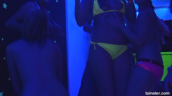 Spring Break Blow-Out Part 5 - Cam 4 Screencap 99 on www.sinx.com