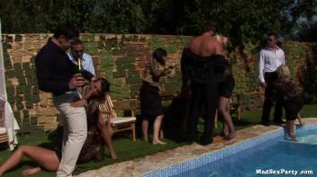 Private Pool Vol. 4 P2 Screencap 4 on www.sinx.com