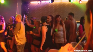 Party Hardcore Gone Crazy Vol. 38 Part 4 - Cam 4 Screencap 78 on www.sinx.com
