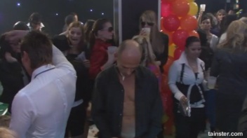 Gash Gamblers Part 2 Screencap 29 on www.sinx.com