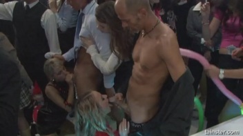 Gash Gamblers Part 2 Screencap 5 on www.sinx.com