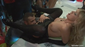 Gash Gamblers Part 2 Screencap 74 on www.sinx.com