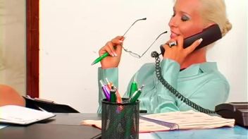 Silky Secretary Seduction Screencap 1 on www.sinx.com