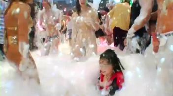 Bangstas Paradise Part 3 - Cam 2 Screencap 26 on www.sinx.com