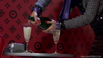 Champagne Showers and Girl Power Screencap 18 on www.sinx.com